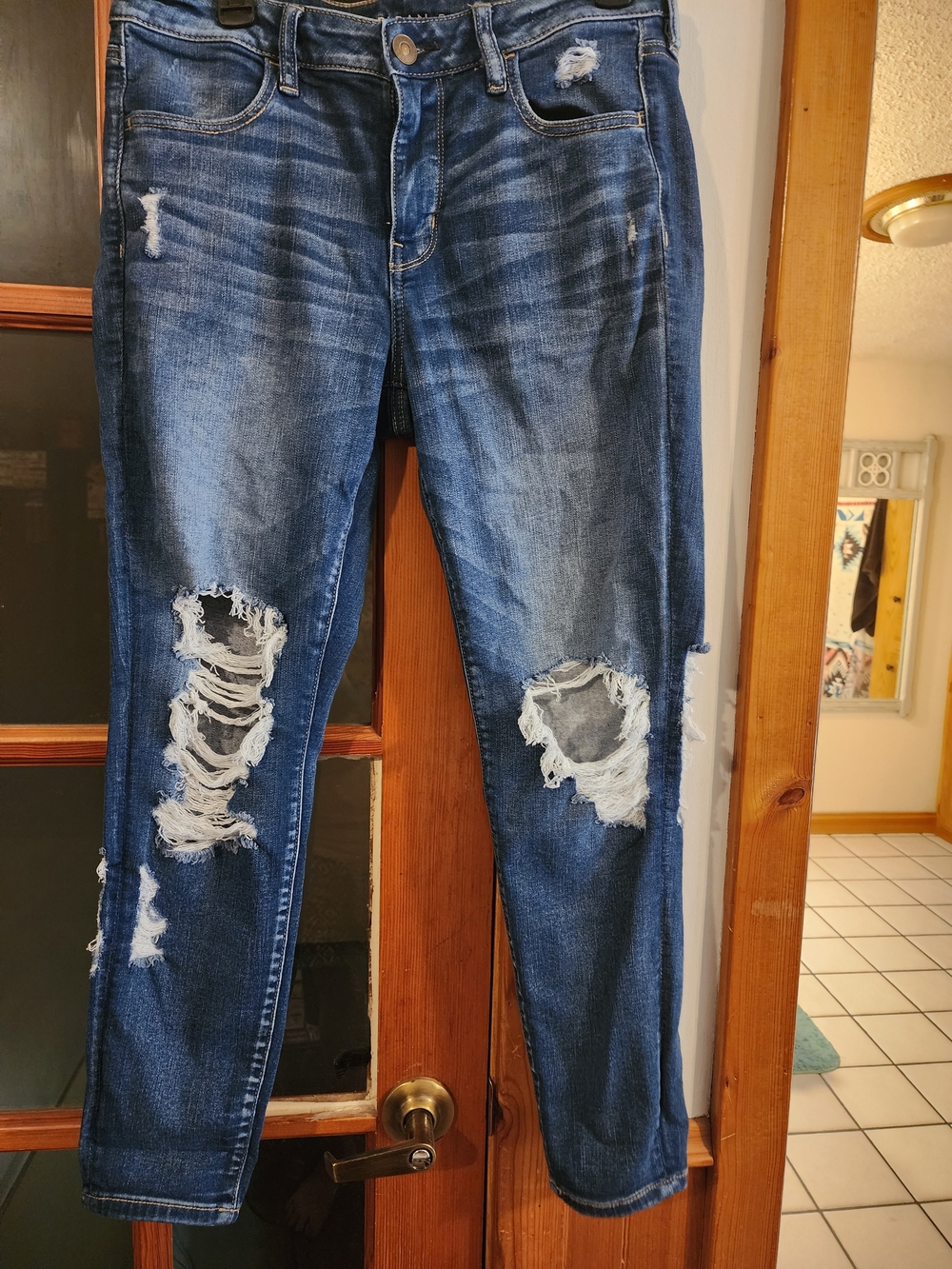 American Eagle Outfitters Distressed Dark Blue Skinny Jeans